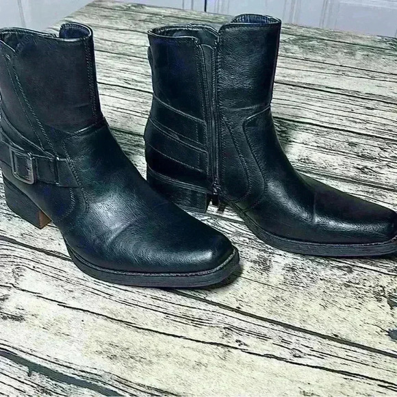 Rock Republic Black Boots 7 - Picture 1 of 6